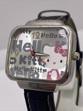 Hello Kitty Vintage Womens Watch Works New Battery